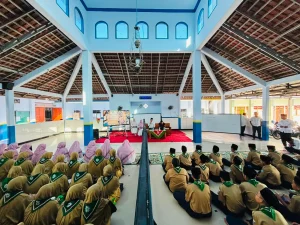 Pacu Literasi Santri, SMP MBS Jombang Jadikan Menulis Kreatif sebagai Wadah Bangun Karakter