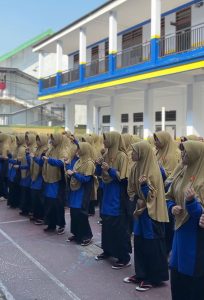 Wujudkan Lingkungan Asri dan Solidaritas, SMP MBS Jombang Sukses Gelar Jum’at Sehat 2026